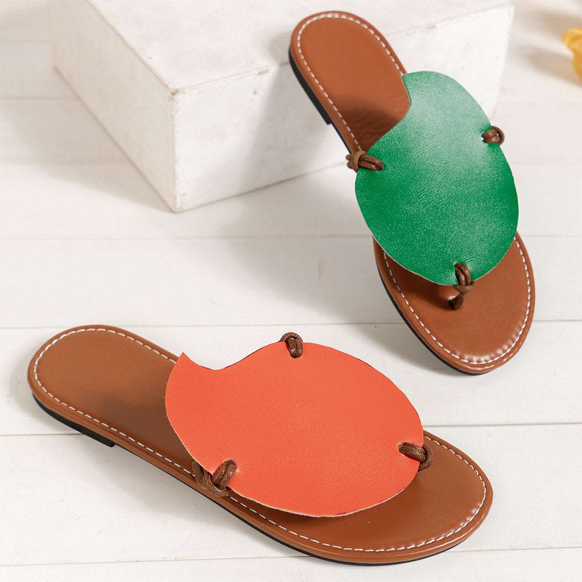 Casual Color-matching Clip-toe Sandals Summer Outdoor Personalized Flat Slippers For Women Flip Flops Shoes