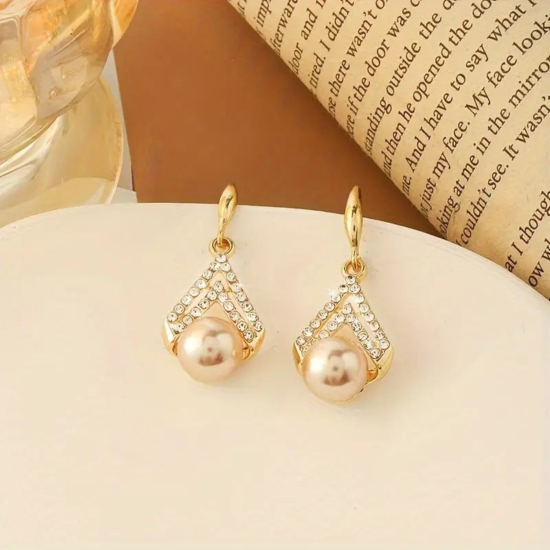 Fashion All-match Water Drop Pearl Earrings Personality Trend