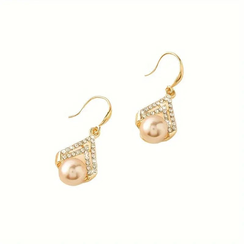 Fashion All-match Water Drop Pearl Earrings Personality Trend