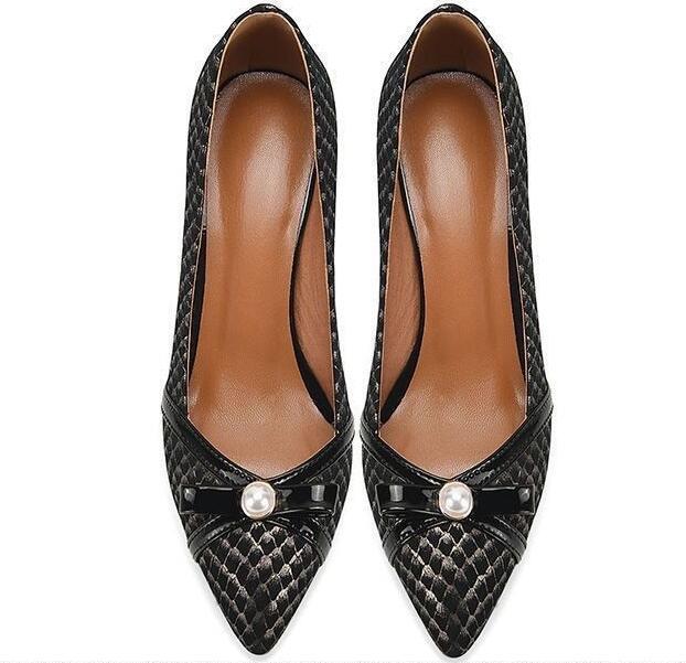 New Pointed-toe Low-cut High Heel Pearl Scale Pattern Wedding Shoes